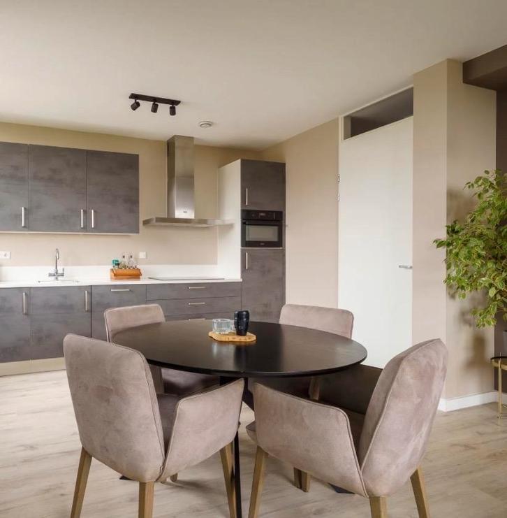 Woood Bruno Eettafel - 120cm Zwart, Huis en Inrichting, Tafels | Eettafels, Zo goed als nieuw, 100 tot 150 cm, Vier personen, Rond