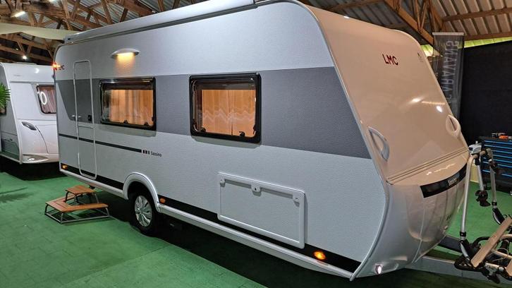 LMC Sassino 450 D Luifel/Mover/breed bed, Caravans en Kamperen, Caravans, Bedrijf, tot en met 3, 1000 - 1250 kg, Treinzit, LMC en Münsterland