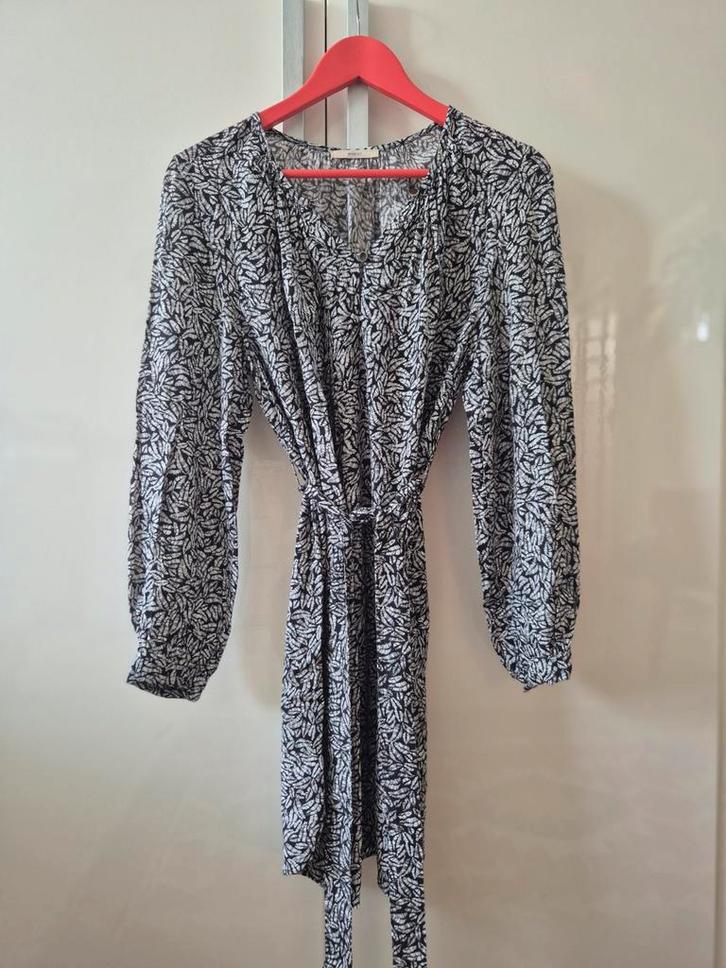 Sessùn jurk Hyppolite – 100% viscose – maat M, Kleding | Dames, Jurken, Zo goed als nieuw, Maat 38/40 (M), Zwart, Boven de knie