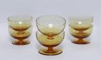 W.J. Rozendaal - 6 amber kleurige glaasjes / coupes /, Ophalen