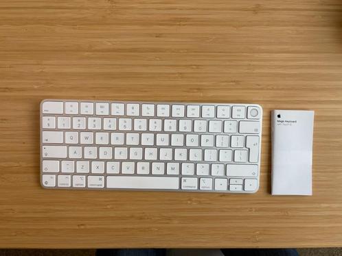 Apple Magic Keyboard met Touch ID toetsenbord, Computers en Software, Toetsenborden, Zo goed als nieuw, Qwerty, Draadloos, Multimediatoetsen