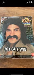 Pruik met snor, Ophalen of Verzenden, Zo goed als nieuw, Carnaval