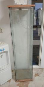 vitrinekast met glazen plankjes, Huis en Inrichting, Kasten | Vitrinekasten, Ophalen, Minder dan 50 cm, 150 tot 200 cm, 25 tot 50 cm