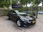Kia Ceed 1.6 CRDi DynamicPlusLine Camera 8990NETTO Nav Leder, Auto's, Gebruikt, Euro 6, 4 cilinders, Zwart