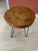 Houten bijzettafel met metalen poten, Huis en Inrichting, Tafels | Bijzettafels, Ophalen, Minder dan 45 cm, Minder dan 55 cm, Gebruikt