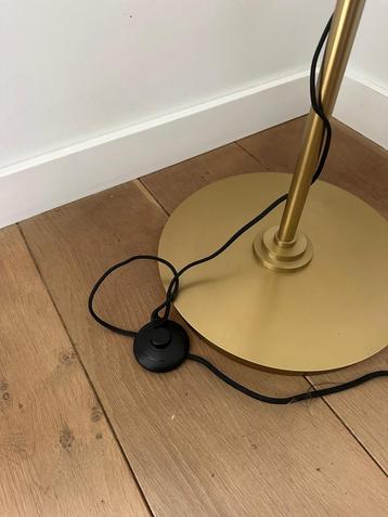 Dutchbone Karisch Vloerlamp - Gouden Design beschikbaar voor biedingen