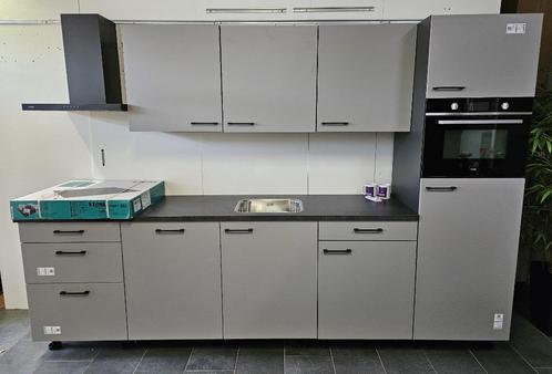 NIEUWE BRUYNZEEL "ATLAS ZINK" 300 cm breed/ INNOVARE OUTLET, Huis en Inrichting, Keuken | Complete keukens, Nieuw, Enkelwandige keuken