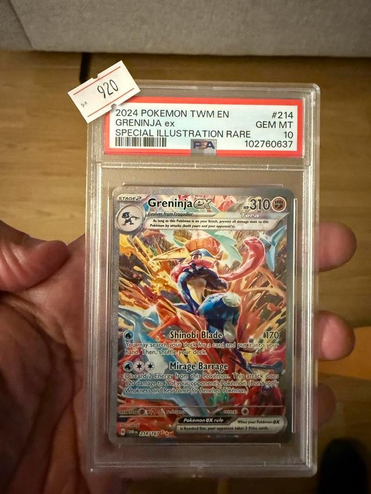 Greninja ex 214 - Special Illustration Rare - PSA 10, Hobby en Vrije tijd, Verzamelkaartspellen | Pokémon, Zo goed als nieuw, Losse kaart