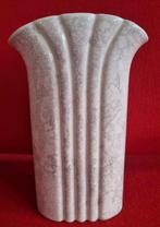 Art-Deco stijl vaas met een elegant schelpvorm, Antiek en Kunst, Antiek | Vazen, Ophalen of Verzenden