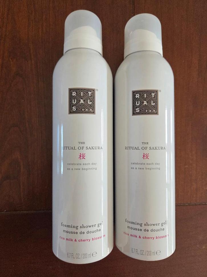 Rituals Foaming showel gel Sakura 200 ml, Sieraden, Tassen en Uiterlijk, Uiterlijk | Lichaamsverzorging, Nieuw, Bad & Douche, Ophalen of Verzenden