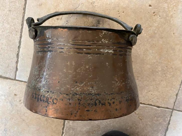 Oude koperen ( heksen) ketel, Antiek en Kunst, Antiek | Koper en Brons, Koper, Ophalen of Verzenden