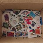 Kilowaar postzegels Nederland -1050gr zonder doos, Postzegels en Munten, Postzegels | Volle albums en Verzamelingen, Nederland