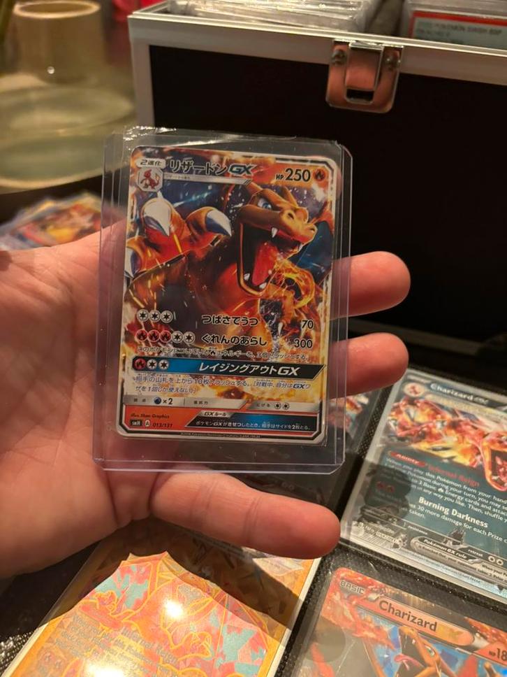 Charizard gx, Hobby en Vrije tijd, Verzamelkaartspellen | Pokémon, Zo goed als nieuw, Meerdere kaarten, Foil, Ophalen of Verzenden