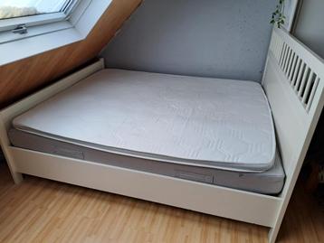 Tweepersoonsbed IKEA 200x160 (incl. matras en topper)