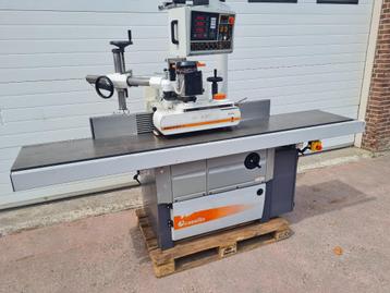 Freesmachine beschikbaar voor biedingen