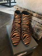 Nieuwe Zebra Print Laarsjes 41, Kleding | Dames, Schoenen, Ophalen of Verzenden, Nieuw, Bruin, Lage of Enkellaarzen