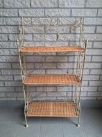 Mooi inklapbare opbergrek met riet gevlochten planken., Ophalen, Zo goed als nieuw