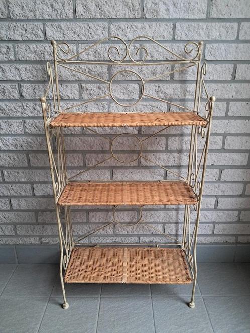 Mooi inklapbare opbergrek met riet gevlochten planken., Huis en Inrichting, Woonaccessoires | Etagères, Zo goed als nieuw, Ophalen