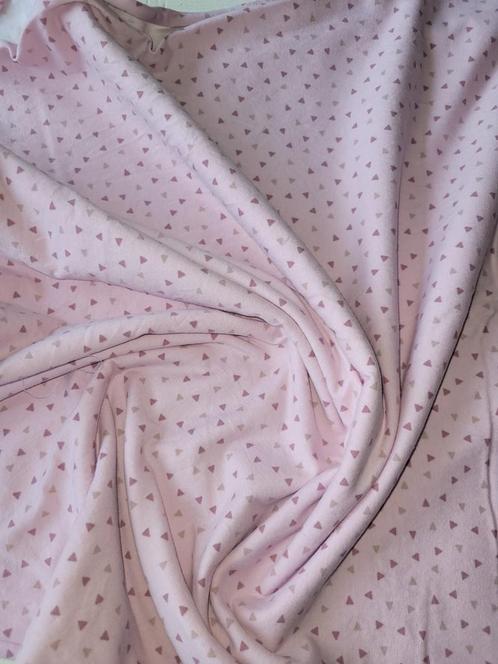 Mooie licht roze tricot 1.40 breed en 2.10 lang, Hobby en Vrije tijd, Stoffen en Lappen, Nieuw, Katoen, 120 cm of meer, 30 tot 200 cm