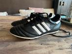 Voetbal schoenen adidas, Sport en Fitness, Voetbal, Maat XS of kleiner, Ophalen of Verzenden, Zo goed als nieuw, Schoenen