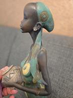 Decoratieve Afrikaanse Sculptuur, Vrouw met kruik, Antiek en Kunst, Ophalen of Verzenden