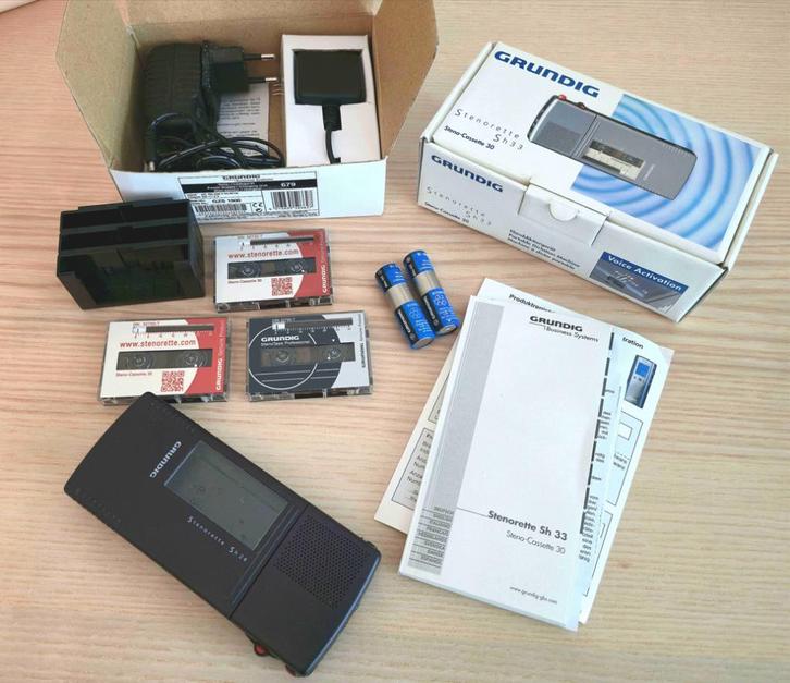 Dictafoon Grundig SH 33 met 3x DAT-tapes in doos (z.g.a.n.), Audio, Tv en Foto, Professionele Audio-, Tv- en Video-apparatuur