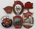 Ik koop oude Russische messing insignes, Verzamelen, Speldjes, Pins en Buttons, Ophalen of Verzenden, Zo goed als nieuw