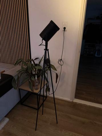 Vloerlamp Zwart - Driepoot - Industrieel beschikbaar voor biedingen