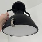 Plafondlamp zwart industrieel (Magnus Karwei), Huis en Inrichting, Lampen | Plafondlampen, Ophalen of Verzenden, Zo goed als nieuw