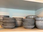 Toscane Servies Lichtblauw 59 stuks, Huis en Inrichting, Keuken | Servies, Ophalen of Verzenden, Zo goed als nieuw, Effen, Aardewerk
