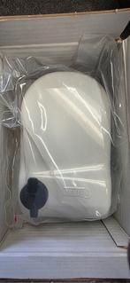 Div.ond. voor campers/caravans , slot,kraan, stroom en water, Ophalen