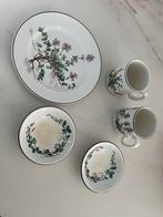 Ontbijtbordje, 2 bekers en 2 schaaltjes, Huis en Inrichting, Keuken | Servies, Ophalen, Gebruikt, Bord(en), Wedgwood