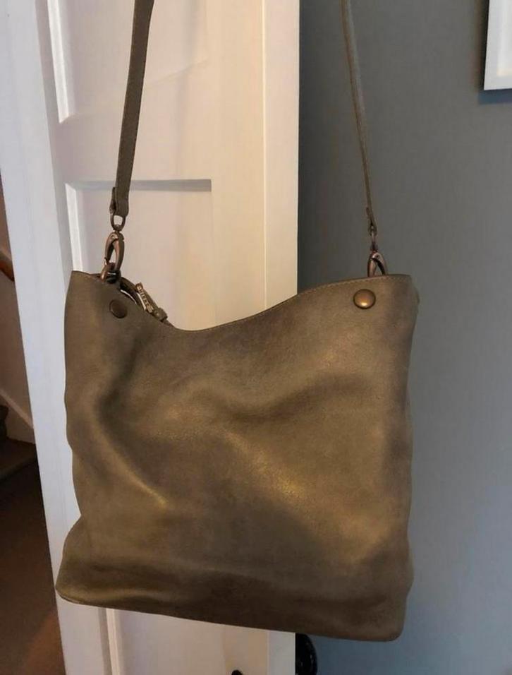 Mooie leren tas van Fred de la Bretonière, Sieraden, Tassen en Uiterlijk, Tassen | Damestassen, Zo goed als nieuw, Handtas, Grijs