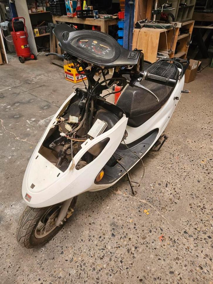 Qwic Evader EV100S elektrische scooter Project!!, Fietsen en Brommers, Snorfietsen en Snorscooters, Gebruikt, Overige merken, Elektrisch