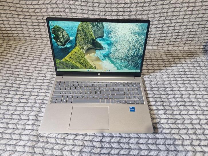 HP 15-fd0751nd ( 2024 ), Computers en Software, Windows Laptops, 15 inch, SSD, 2 tot 3 Ghz, Ophalen of Verzenden