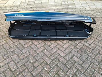 DEMO MODEL GEWEEST Volvo Space Design 520 dakkoffer skibox  beschikbaar voor biedingen