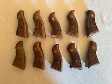 Orginele Smith & Wesson K/L Frame handgrepen beschikbaar voor biedingen