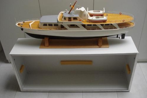 Luxe jacht Orion 1:50 vaarklaar incl. verlichting en accu, Hobby en Vrije tijd, Modelbouw | Boten en Schepen, Nieuw, 1:32 tot 1:50