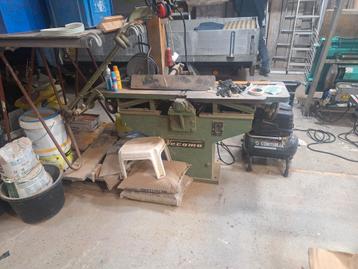 Zware Vecoma vlakbank 35cm op 380v gietijzer.  beschikbaar voor biedingen