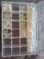 Diverse nagel tips met knipper. En restjes plaknagels., Wit, Nieuw, Ophalen of Verzenden, Handen en Nagels