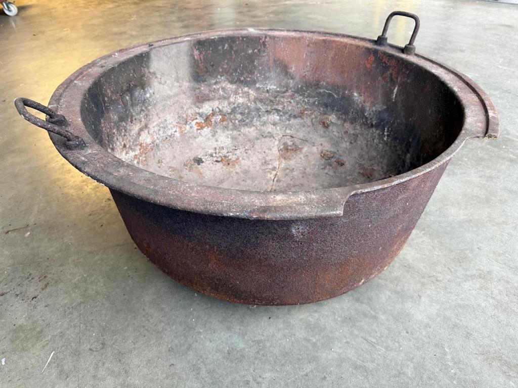 Vintage voederbak doorsnee 85 cm - hoogte 45 cm, Tuin en Terras, Vuurkorven, Ophalen, Gebruikt