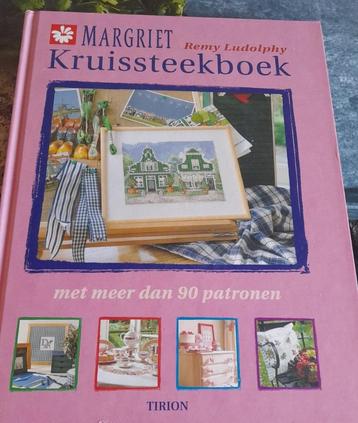 Groot Margriet Kruissteekboek door Remy Ludolphy... beschikbaar voor biedingen