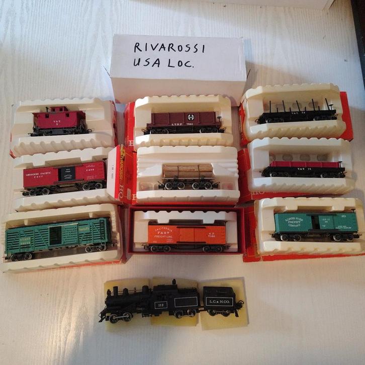 Rivarossi USA Loc met 9 Goederenwagons, Hobby en Vrije tijd, Modeltreinen | H0, Gebruikt, Treinset, Gelijkstroom, Overige merken