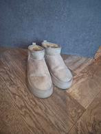 Uggs Beige suède, Kleding | Dames, Schoenen, Ophalen, Zo goed als nieuw, Beige