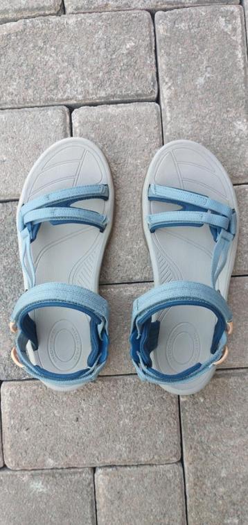 Teva sandalen  beschikbaar voor biedingen