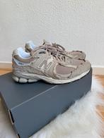 New Balance 2002r unisex, Ophalen of Verzenden, Zo goed als nieuw