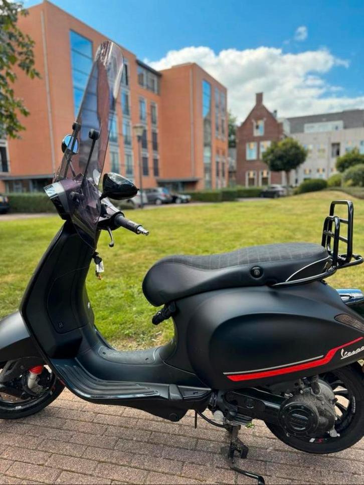 Vespa Sprint | Euro 5 | 2021 | Topstaat, weinig km., Fietsen en Brommers, Scooters | Vespa, Zo goed als nieuw, Vespa S, Benzine