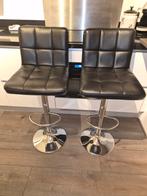 2 (kunst)lederen barkrukken, Huis en Inrichting, Barkrukken, 2 krukken, Ophalen of Verzenden, Zo goed als nieuw, 60 tot 90 cm