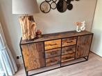 Robuust Wagonhouten Dressoir, Ophalen, 100 tot 150 cm, Zo goed als nieuw, Metaal