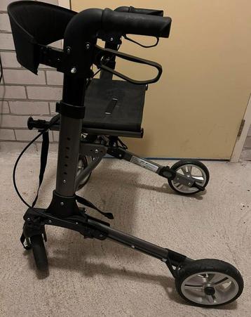 Moka Drive rollator weinig gebruikt lichtgewicht beschikbaar voor biedingen